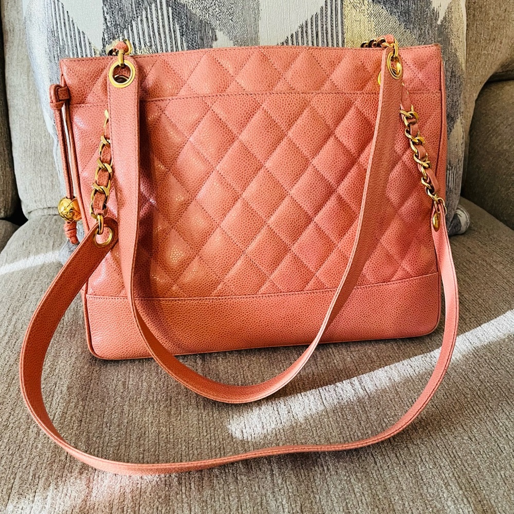 Rare Chanel Salmon Pink Vintage Chain Tote Quilted Caviar Medium 24K